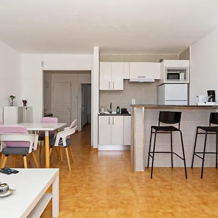Casa Ayram - Private Terrace - Pool - 10 Min Walk Apartment