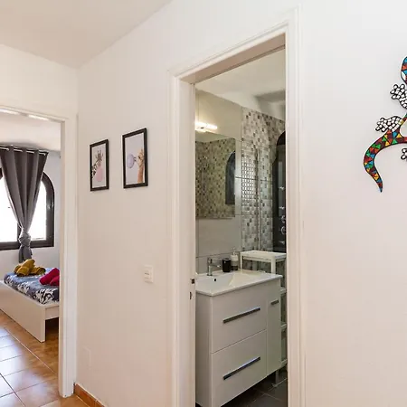 Casa Ayram - Private Terrace - Pool - 10 Min Walk *