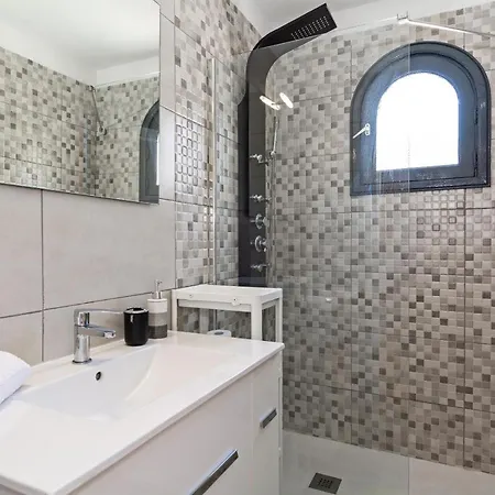 Casa Ayram - Private Terrace - Pool - 10 Min Walk * Коста-Тегисе